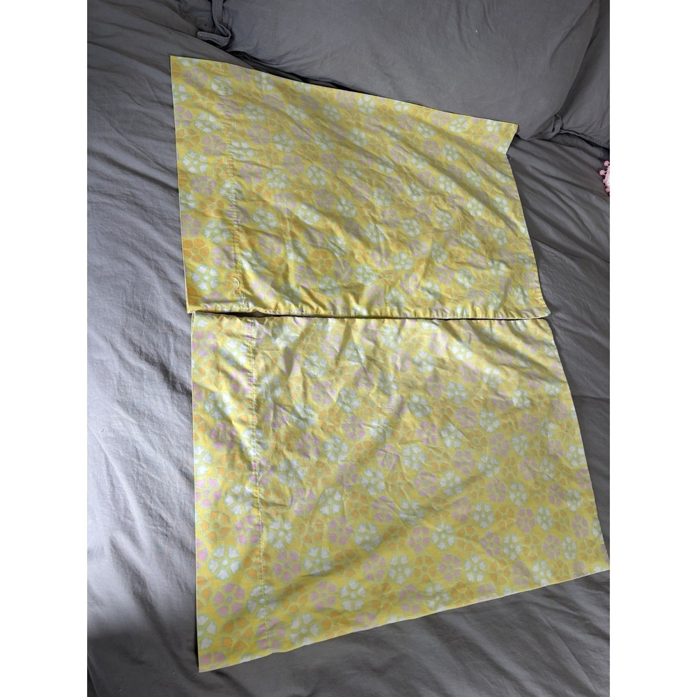 JP Stevens 42x 36‎ X2 Flower Power Standard Pillow Case Yellow Groovy 70s